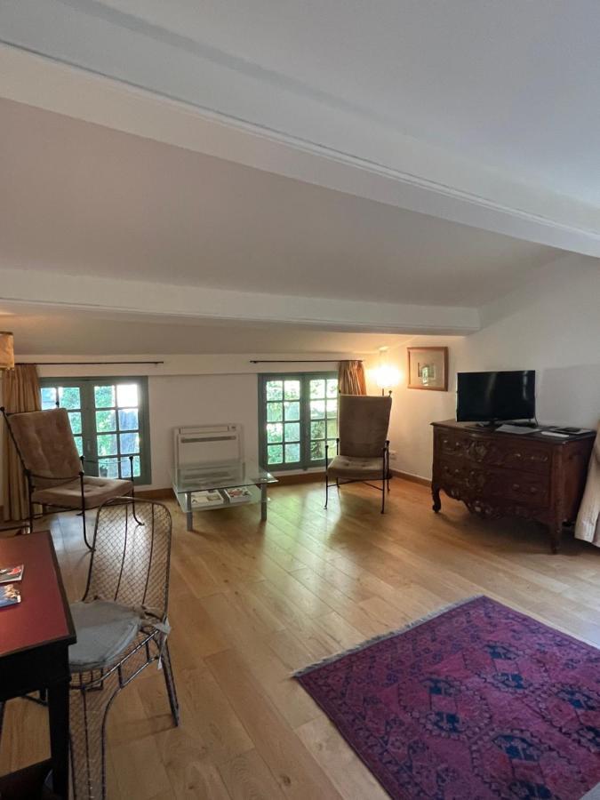 Face Au Palais Bed & Breakfast Avignon Exterior photo