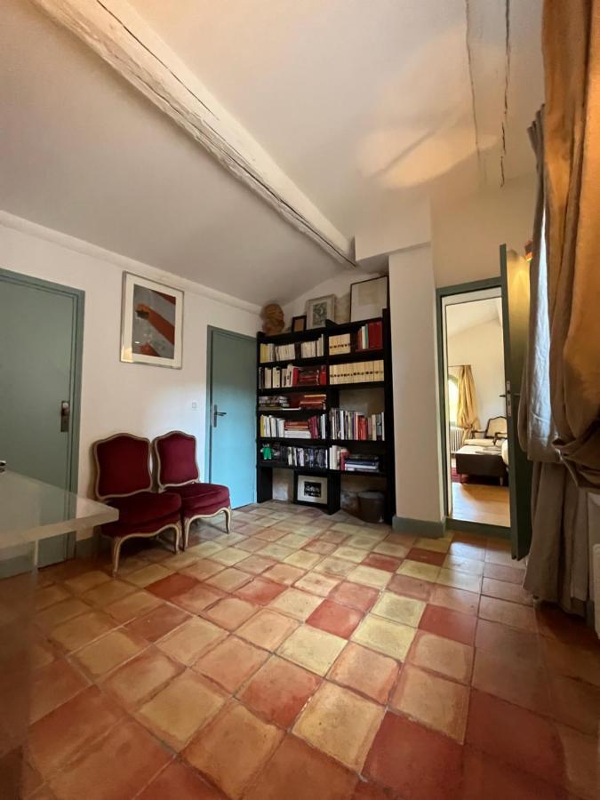 Face Au Palais Bed & Breakfast Avignon Exterior photo