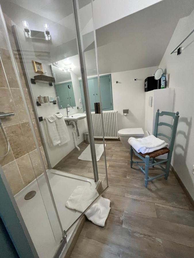 Face Au Palais Bed & Breakfast Avignon Exterior photo