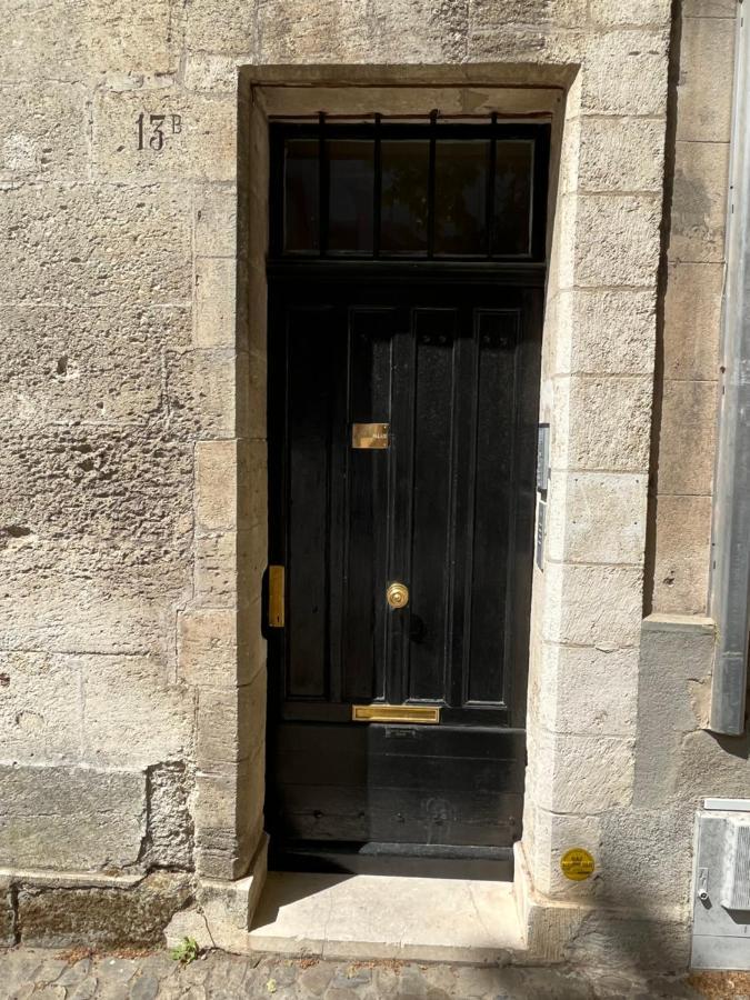 Face Au Palais Bed & Breakfast Avignon Exterior photo